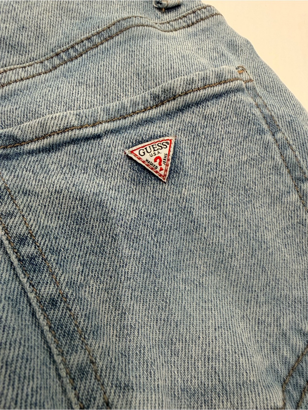 GUESS Jeans - Picture 2 of 7